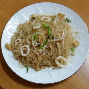 チャプチェ風　春雨とイカの炒め物